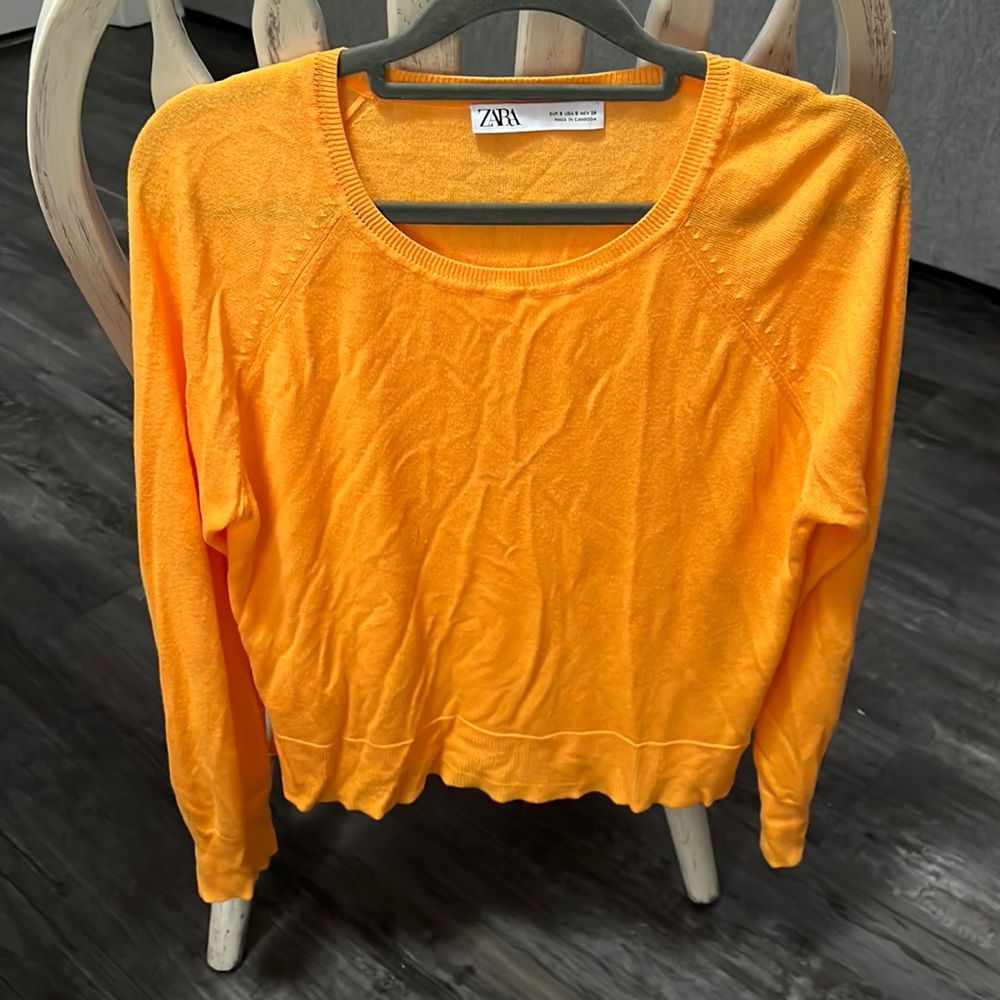 Zara (girls) sweater - size small - brand new barely worn